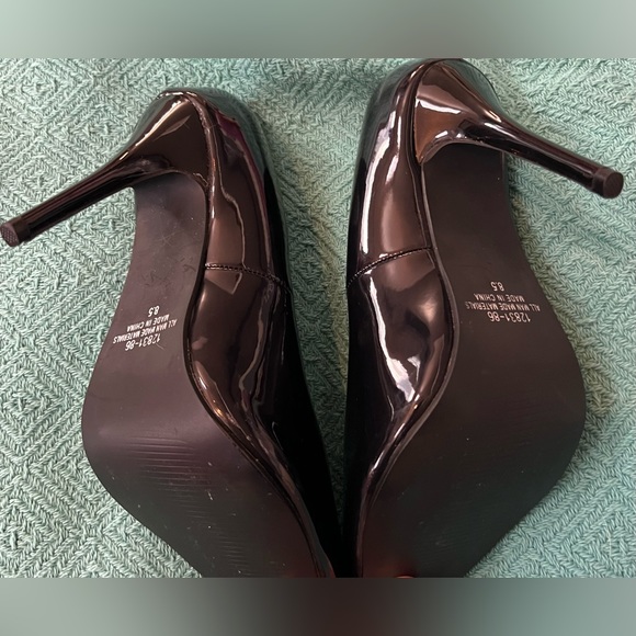 Black Patent Leather Frederick High Heels Pumps - Picture 3 of 6